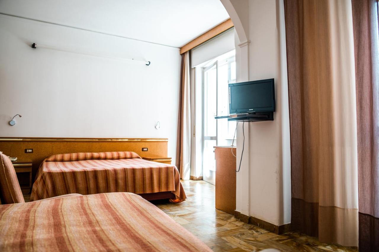 Hotel West End ألاسيو المظهر الخارجي الصورة