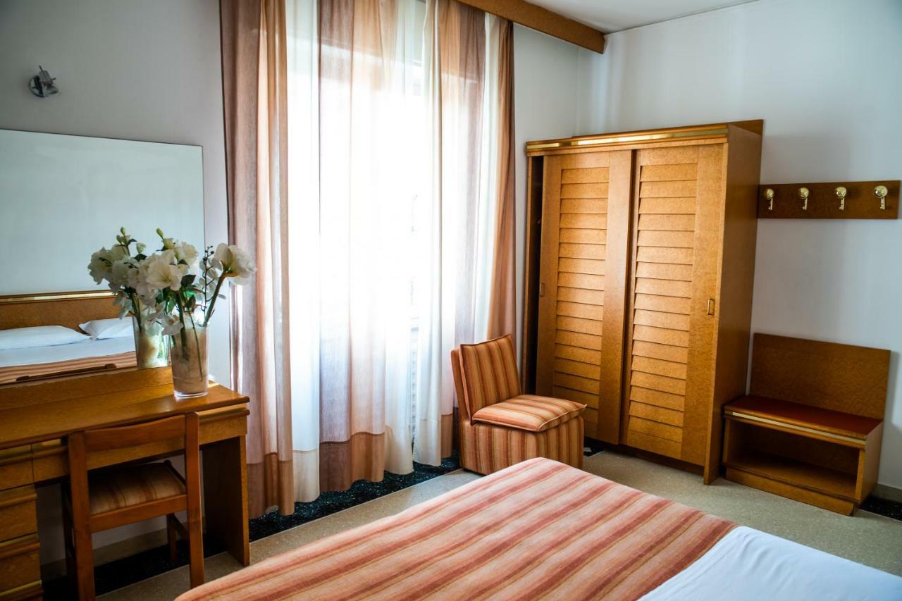 Hotel West End ألاسيو المظهر الخارجي الصورة
