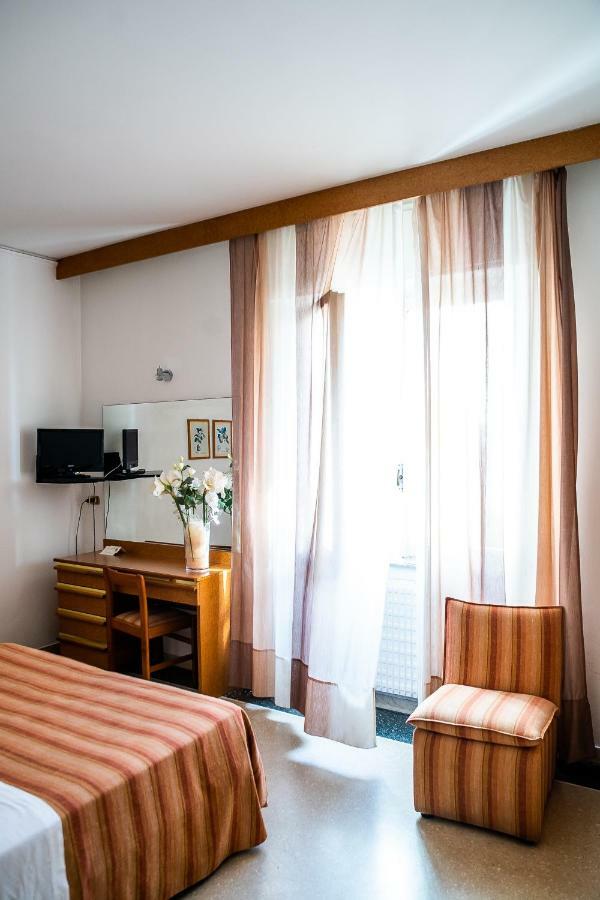 Hotel West End ألاسيو المظهر الخارجي الصورة