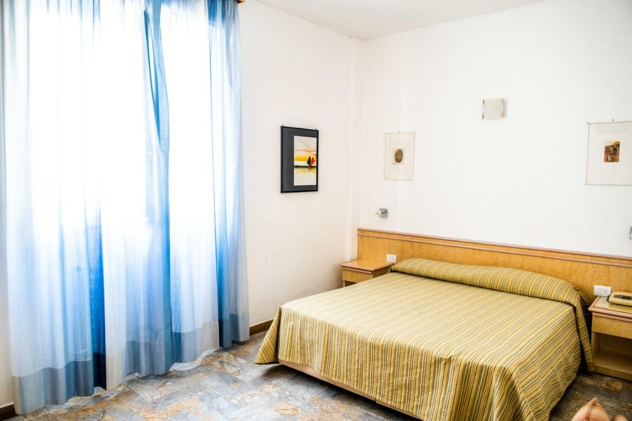 Hotel West End ألاسيو المظهر الخارجي الصورة