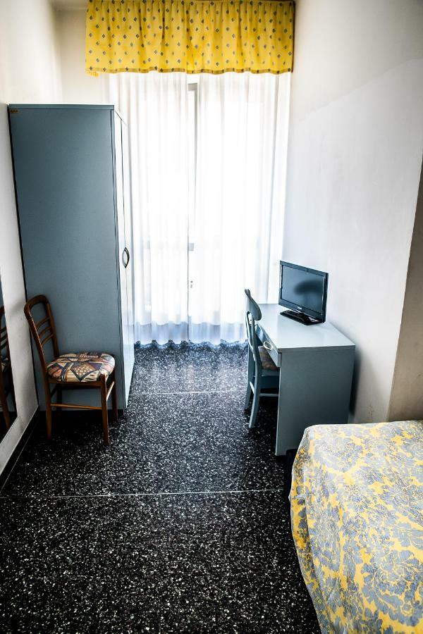 Hotel West End ألاسيو المظهر الخارجي الصورة