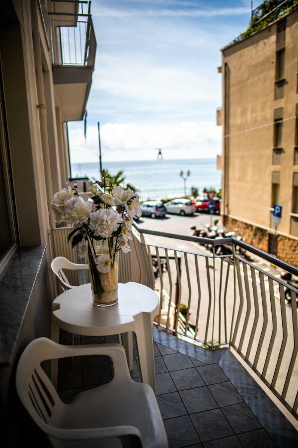 Hotel West End ألاسيو المظهر الخارجي الصورة